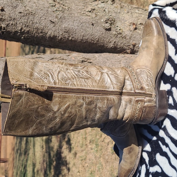 Sonora Leather distressed square toe knee boots - Picture 9 of 14